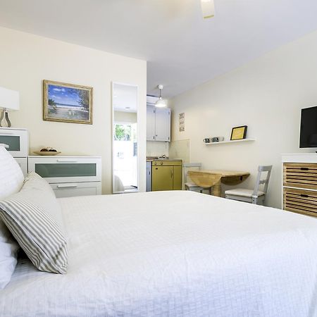 واساغا بيتش Hollywood Cottages المظهر الخارجي الصورة