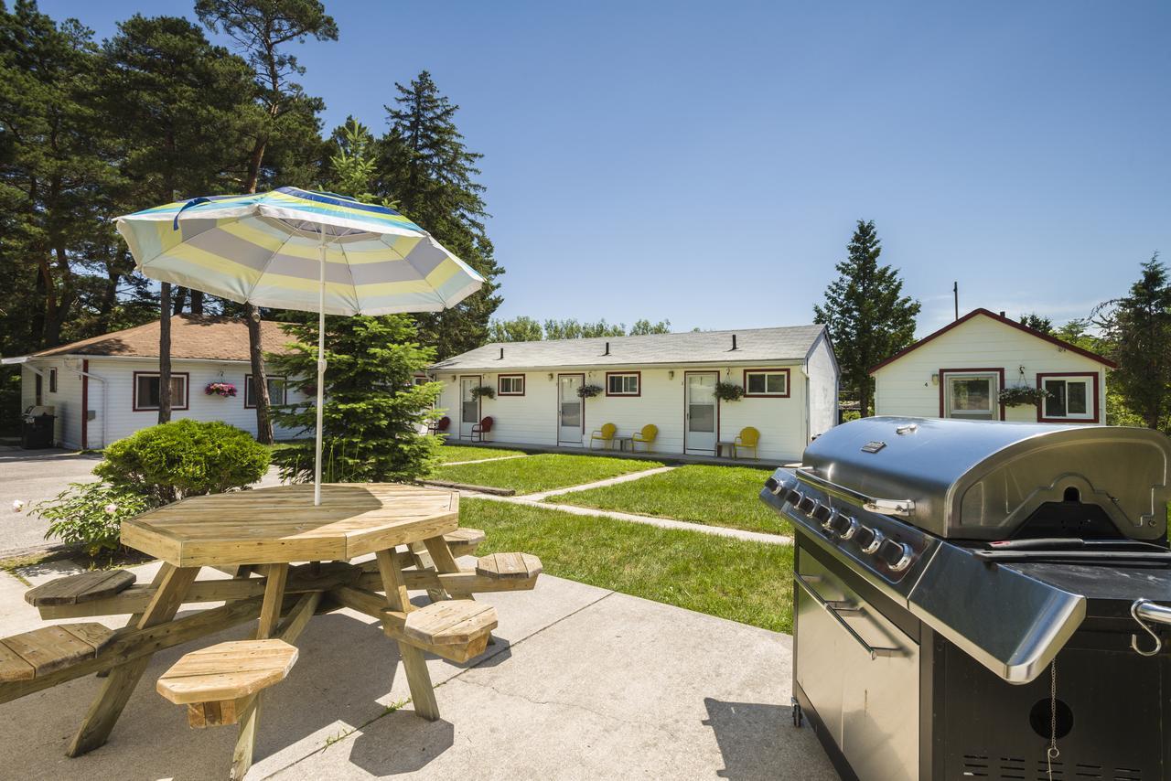 واساغا بيتش Hollywood Cottages المظهر الخارجي الصورة