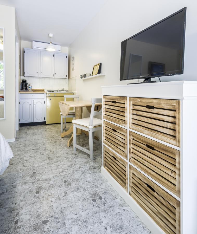 واساغا بيتش Hollywood Cottages المظهر الخارجي الصورة