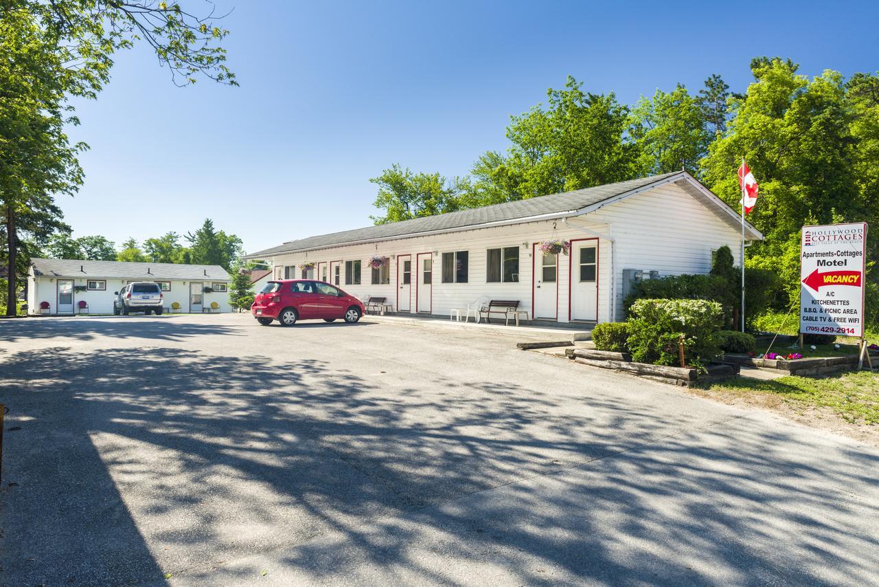 واساغا بيتش Hollywood Cottages المظهر الخارجي الصورة